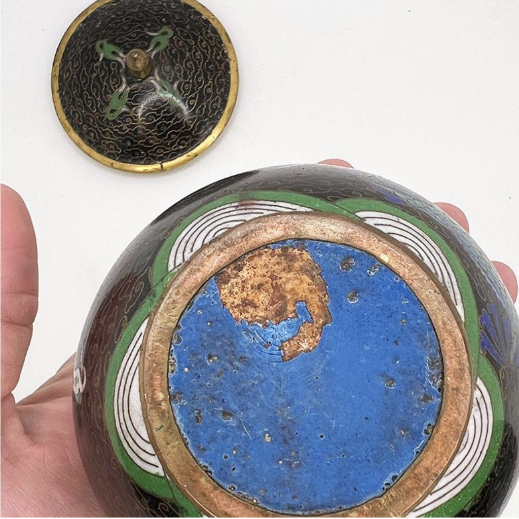 Colorful Black Cloisonné Dragon Ware Jar with Lid - Late Qing Dynasty