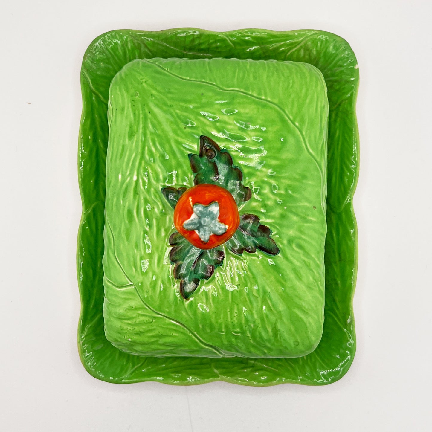 English Majolica Cabbage Butter or Cheese Dish with Tomato Finial, circa 1920s